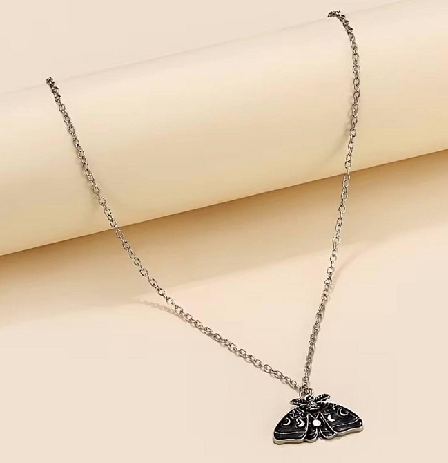 Кулон метелик з місяцями сріблястий намисто з підвіскою метелик готичний стиль 46+5 см Київ - фото 2