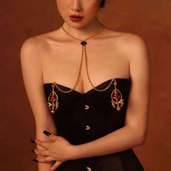 Зажимы для сосков UPKO Pulling Chain Nipple Clamps с цепочкой-ожерельем, золотистые Sex Aura Киев
