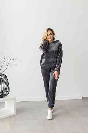 Жіночий велюровий костюм із капюшоном Графітовий S Харків