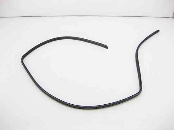 Mercedes-Benz  A2137820000 Гумовий ущільнювач скляного даху середня секція П-подібна E-Class W213 B-Class W247 EQA H243 Одеса