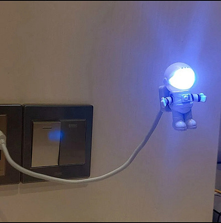 Космонавт Міні USB LED підсвічування-лампа для ноутбука та комп'ютера (нічник) Київ - фото 3