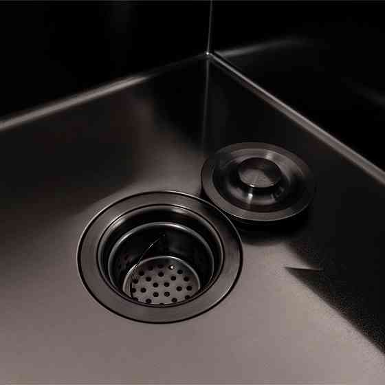 Кухонна мийка CM 65*50 L чорна PVD VALESO Handmade (круглий сифон 3,0/0,8) Коломыя