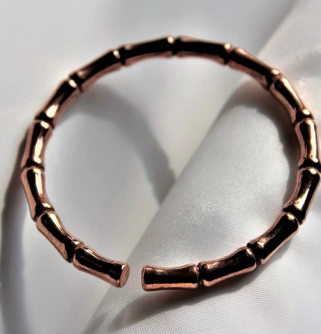 Браслет мідний жорсткий відкритий, мінімалістичний браслет з міді 99.9%, регульований, жіночий аксесуар Київ - фото 5