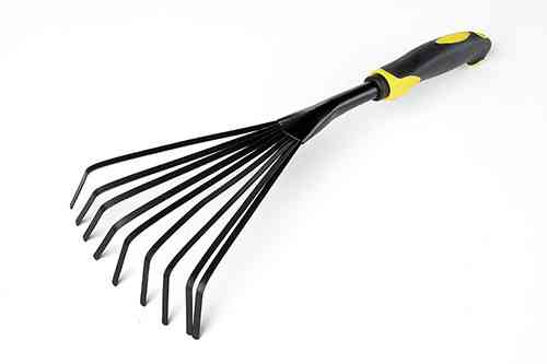 Грабли веерные с обрезиненной рукояткой СИЛА Киев