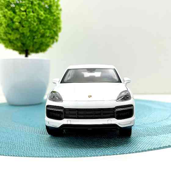 Машина Welly Nex Porsche Cayenne 1:24 інерційна відкриваються двері Вид 1 Біла (24092W) Чернігів