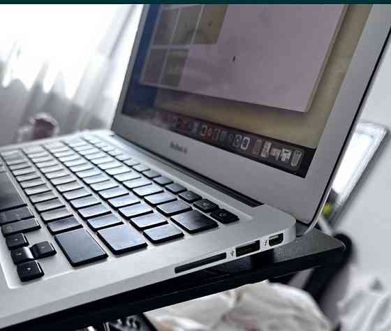 Ноутбук: MacBook Air 13 (2013) 8Gb. Intel i7/ 522GB. Київ