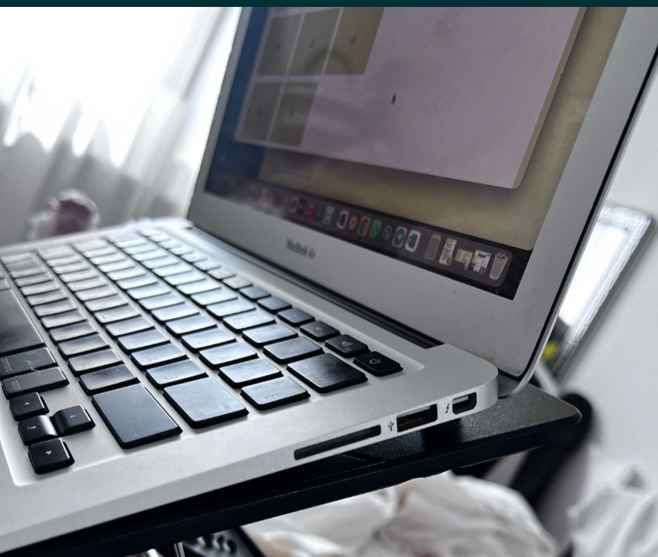 Ноутбук: MacBook Air 13 (2013) 8Gb. Intel i7/ 522GB. Київ - фото 3