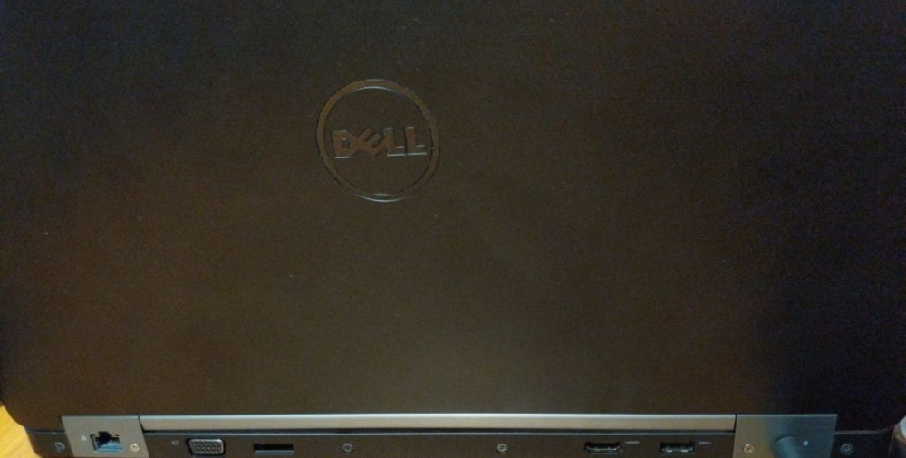 Ноутбук: DELL 15.6