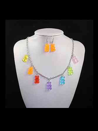 Бижутерия с мишками (набор) - в набор входит сережки оранжевые и ожерелье, материал смола Киев