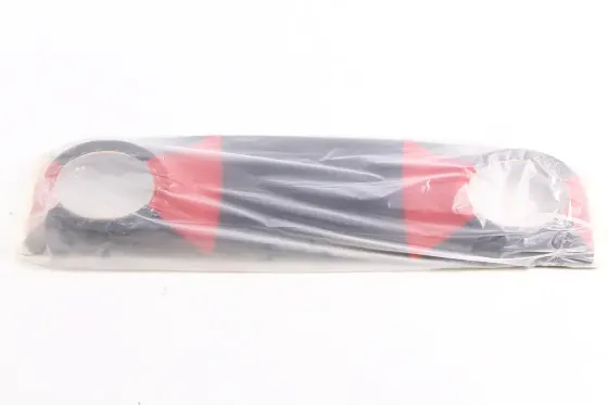 Полка багажника 2101 АвтоКомфорт под колонки кожзам черный/красный Винница