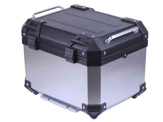 Кофр прямоугольный для мотоцикла, пластиковый серебрянный с черным, 45л Мукачево