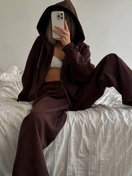 Женский базовый костюм двойка: кофта и брюки замша Шоколад Одесса - изображение 6