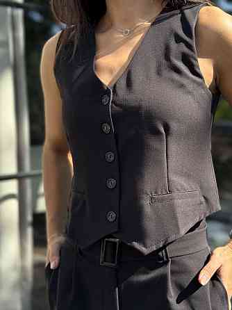 Женский брючный костюм двойка: жилет и брюки турецкая костюмка Черный 2, 42 Одесса