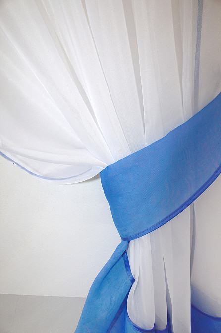 Кухонные шторы VR-Textil № 00к с ламбрекеном и подвязками белый с голубым 280х170 см (59-552) Киев - изображение 3