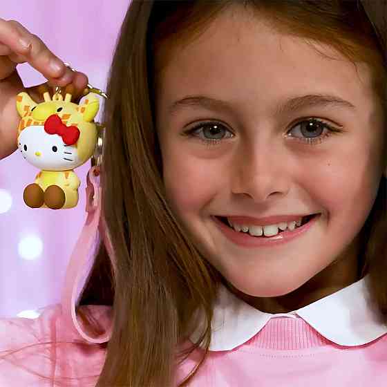 Колекційна фігурка-брелок серії Hello Kitty – Карнавал Хеллоу Кітті Дніпро