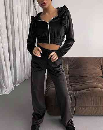 Жіночий повсякденний велюровий костюм-двійка із широкими штанами та укороченою кофтою плюшевий велюр Чорний, 42/44 Одеса