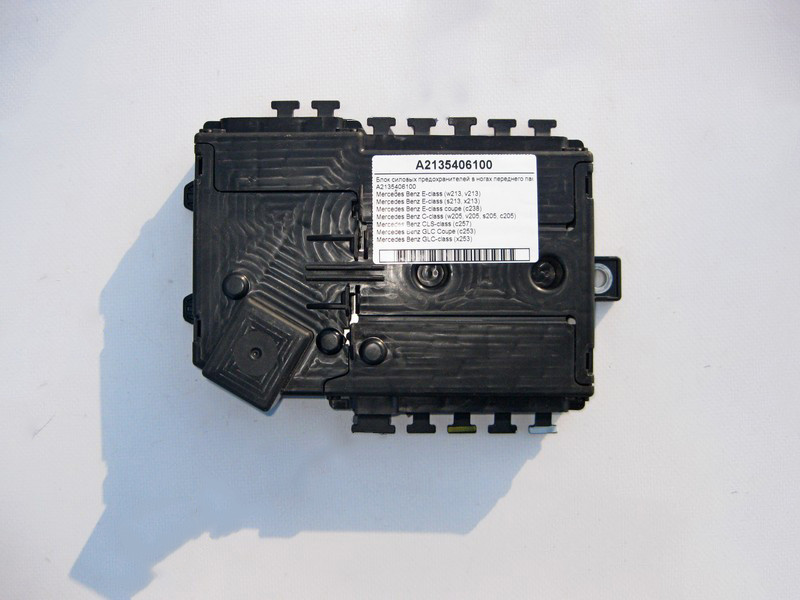 Mercedes-Benz  A2135406100 Блок силових запобіжників у ногах переднього пасажира E-Class W213 C238 C-Class W205 CLS C257 GLC X253 Одесса - изображение 1