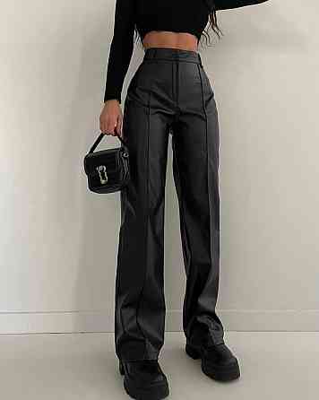 Женские базовые теплые брюки эко кожа на флисе Одесса