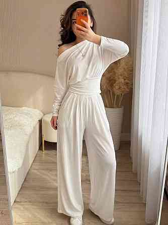 Жіночий стильний повсякденний костюм-двійка з віскози Молочний Одеса