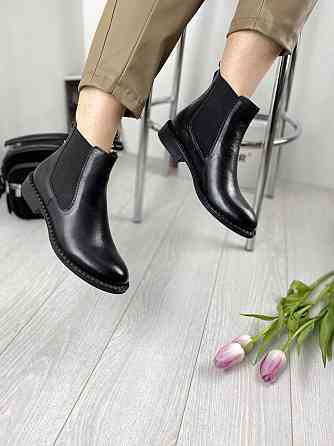 Kadar Черевики жіночі KADAR чорні натуральна шкіра весна-осінь 37р.38р.39р. (00-1100491-Б) Коломыя