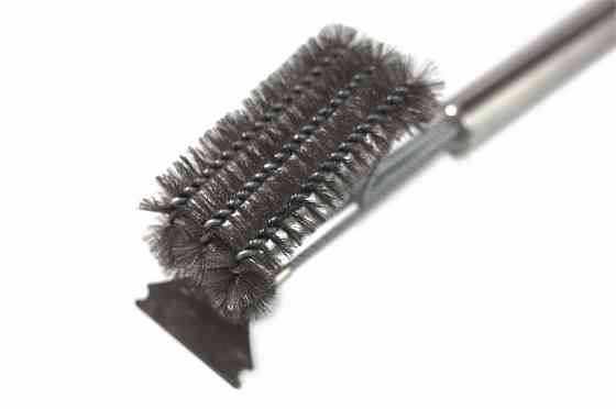 Щетка для гриля Premium 3в1 (щетка+скребок+открывалка) GRILLI 777720 Код: 006407 Ровно