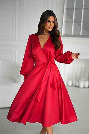 Жіноча сукня з запахом, з атласу Одеса