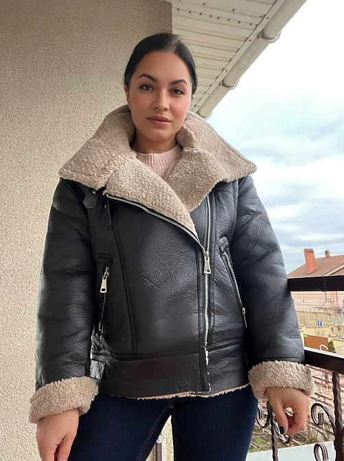 Дублянка жіноча Aftf Basic 243 середньої довжини з екошкіри на блискавці з хутром чорна, чорний, M Київ - фото 8