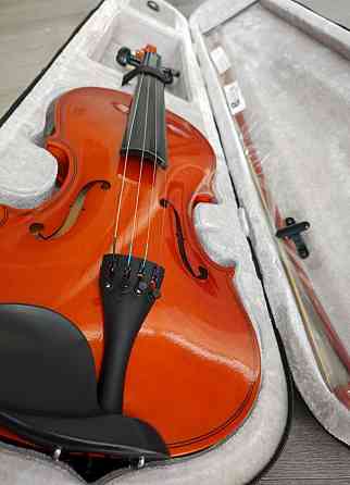 Скрипка (нова) 4/4 у футлярі. Харків