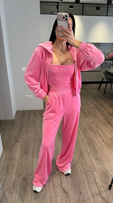 Жіночий стильний повсякденний костюм-трійка велюр плюш Барбі, 42/44 Одеса - фото 1