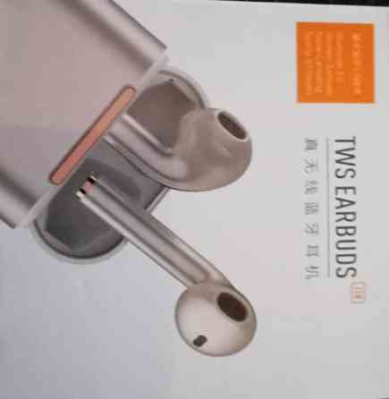 Наушники  Xiaomi черные,белые-новые. Киев