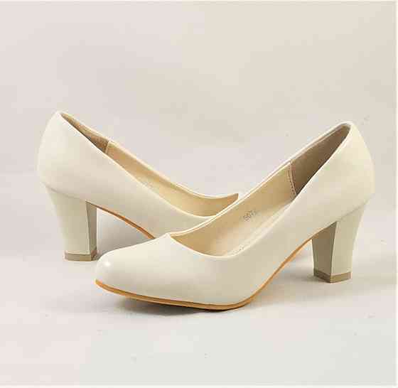 Жіночі Бежеві Туфлі на Толстовці Лакові Модельні (розміри: 37) — 072 Дніпро