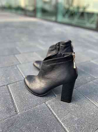 Жіночі черевики 95з чорні натуральна шкіра висота каблука 9 см (1115) 37р.40р. Коломия