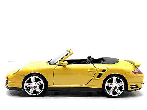 Машина Автосвіт Porsche 911 convertible інерційна відчиняються двері 18 см Жовтий (AP-1932) Чернігів