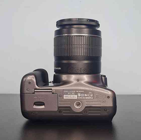 Дзеркальний фотоапарат Canon D1100 + об'єктив 18-55 мм + 64gb + сумка Клевань