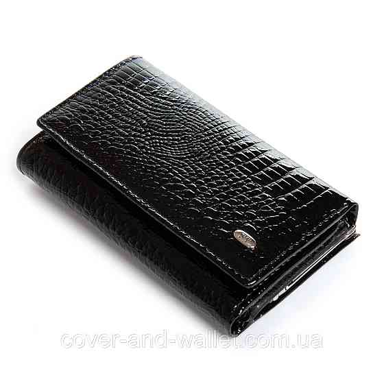 Лаковый женский кошелек небольшого размера черного цвета ST Leather Киев