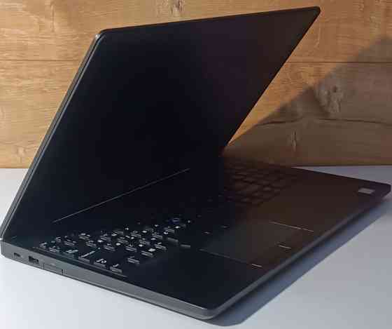 Потужний Ноутбук Dell 15.6" FHD/Core i5 - 8250U /12 ОЗП / SSD256Gb. Київ