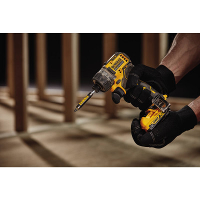 Шуруповерт DeWALT 12V XR Li-Ion, 8 Нм, 1100 об/мин, 2x2Ah, кейс (DCF601D2) Винница - изображение 7