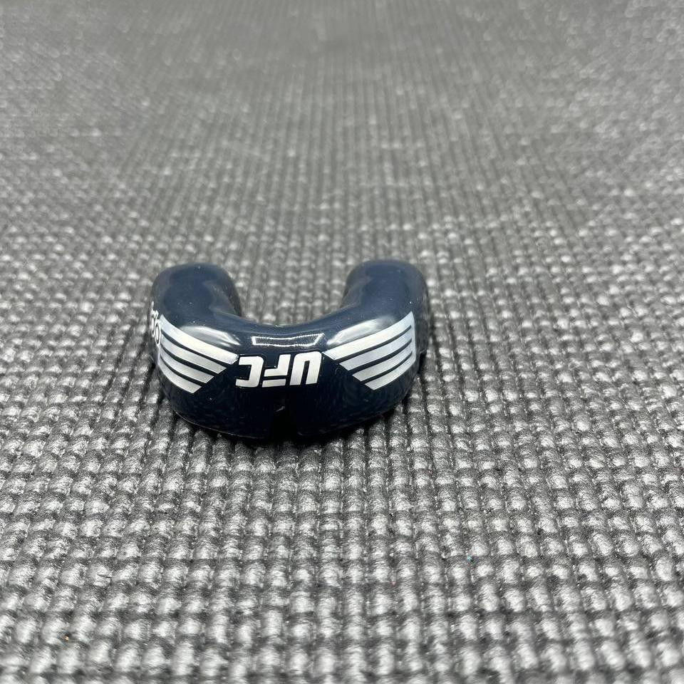 Капа OPRO Instant Custom-Fit UFC доросла (вік 11+)  Silver/Black (art.102529002) Кам'янське - фото 10