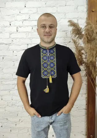 ЖІНОЧА  вишиванка в чорному кольорі Київ