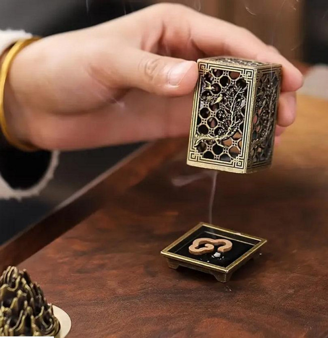 Изящный вертикальный держатель для благовоний 