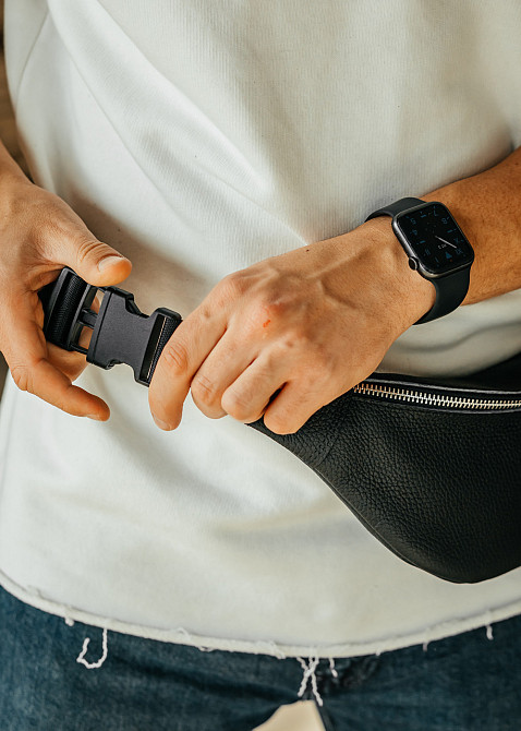 Чоловіча ламана, чоловікська сумка через плече з натуральної шкіри, вмістлена чорна сумка на поясMasterSem Київ - фото 6