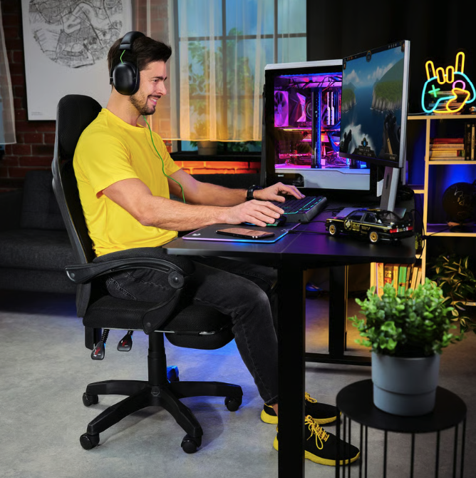 Геймерское компьютерное кресло тканевое черное для дома Sporte,профессиональные игровое кресло с подставкой Киев - изображение 2