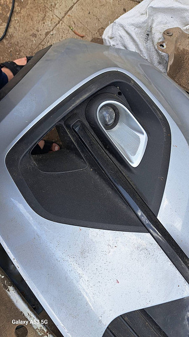 Оригінальна протитуманна фара з решіткою на Kia Sportage 2018-2021 року. Київ - фото 1