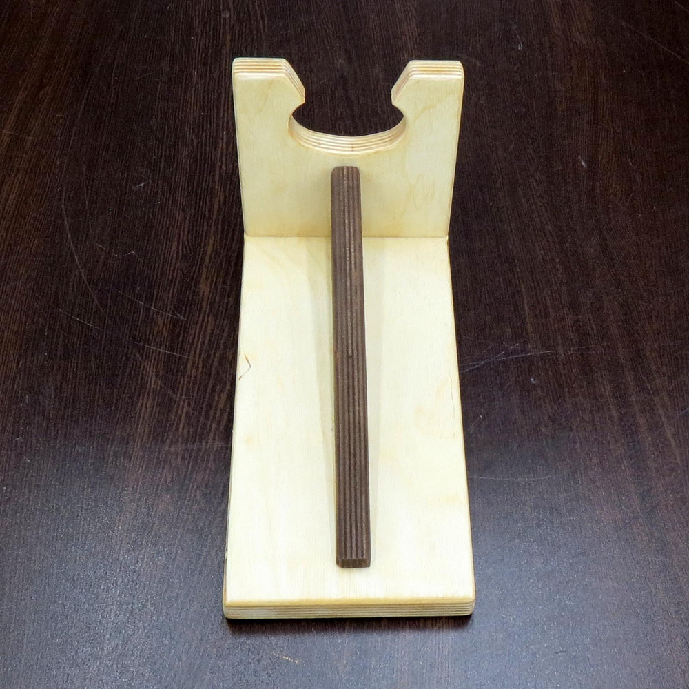 Настенный держатель гитары 