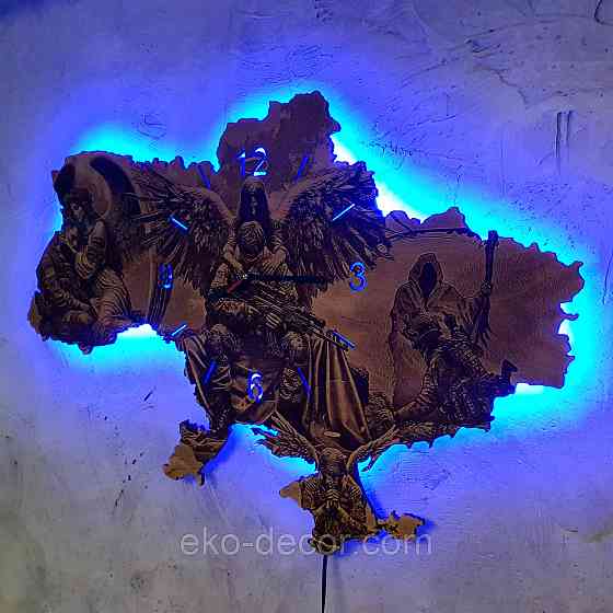 Деревянные настенные часы с подсветкой 