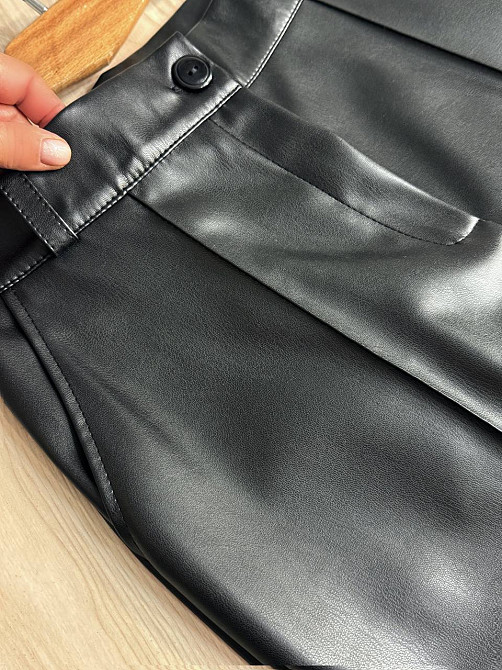 Брюки жіночі Gritana 201 з екошкіри прямі зі стрілкою чорні, чорний, L Київ - фото 3