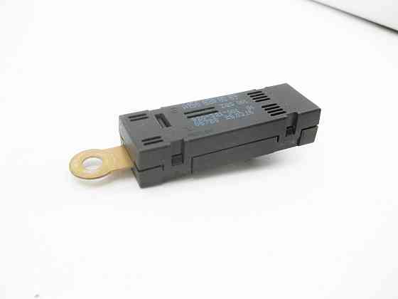 Mercedes-Benz  A1568200089 Перешкодний фільтр на правій стійці "C" C-Class W205 GLA X156 C253 Одеса