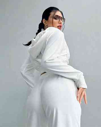 Женский повседневный велюровый костюм двойка с широкими брюками и укороченной кофтой плюшевый велюр Молочный, 42/44 Одесса