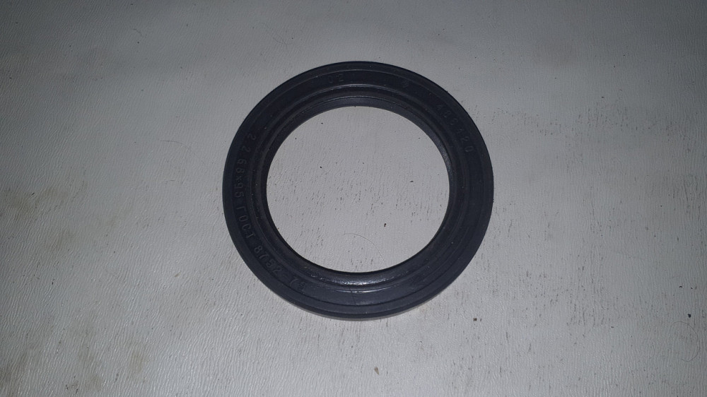 Сальник (манжета армированная) ЗИЛ 2.2-68х95. Харьков - изображение 1