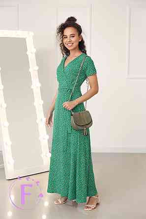 Летнее длинное платье с короткими рукавами